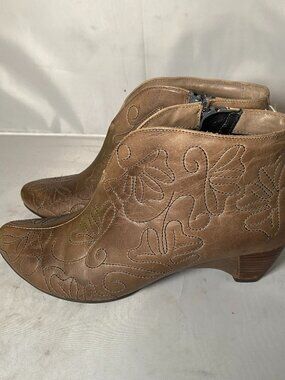Pikolinos Lille Tooled Embroidered Detail Booties 36 5.5